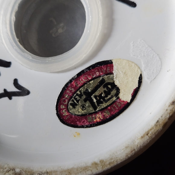 Handcrafted Floral Ceramic Salt and Pepper Shakers Made In Italy. - Picture 6 of 7